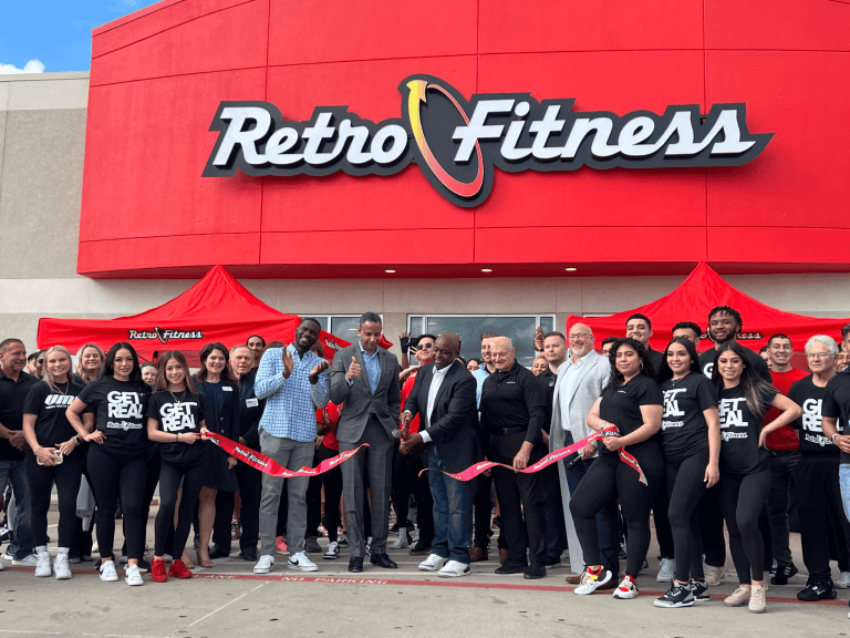 Retro Fitness Expands with Multi-Unit Development Strategy and BlackRock Partnership